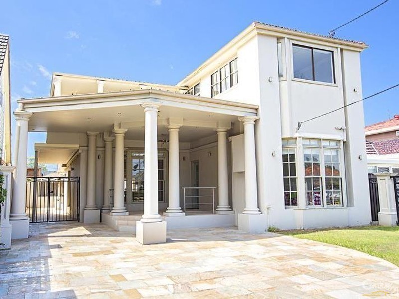 11 Moss Street, Sans Souci NSW 2219