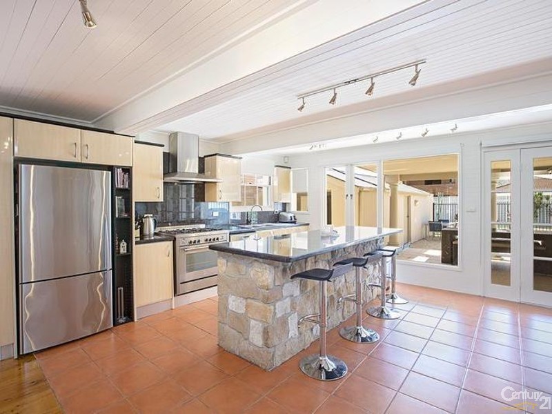 11 Moss Street, Sans Souci NSW 2219