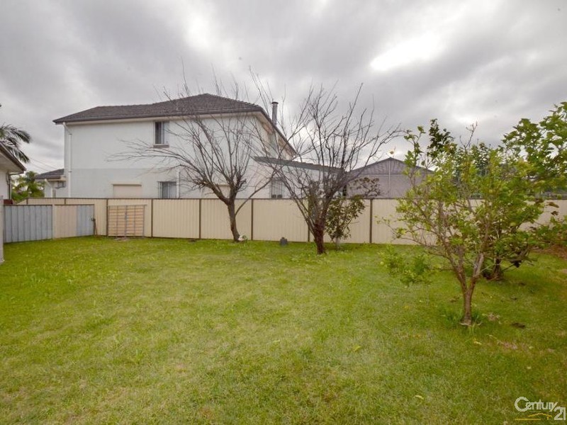 10 McKibbin Street, Canley Heights NSW 2166