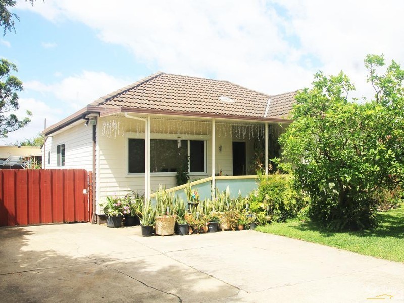 Fairfield East NSW 2165