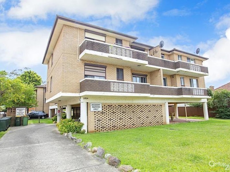 12/52 Harris Street, Fairfield NSW 2165