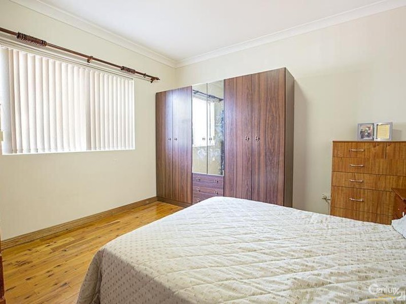 40 McKibbin Street, Canley Heights NSW 2166