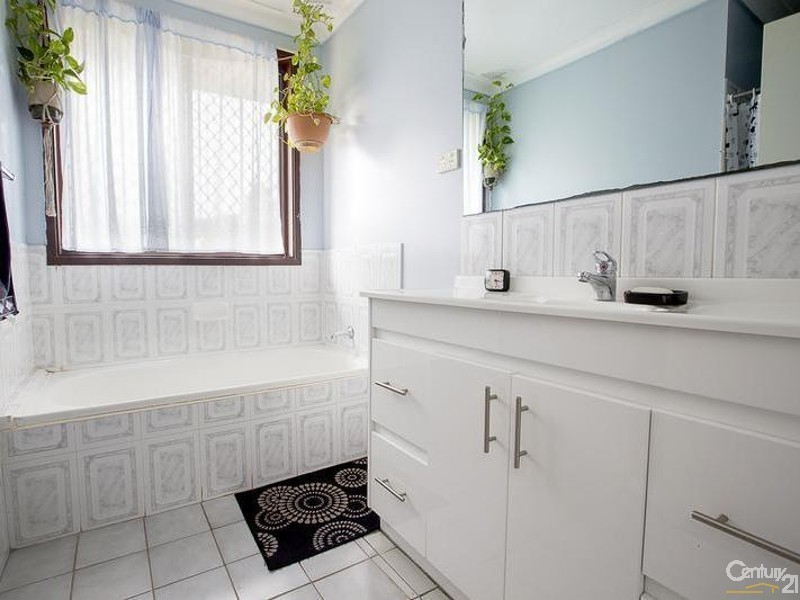 24 Dorset Close, Wakeley NSW 2176