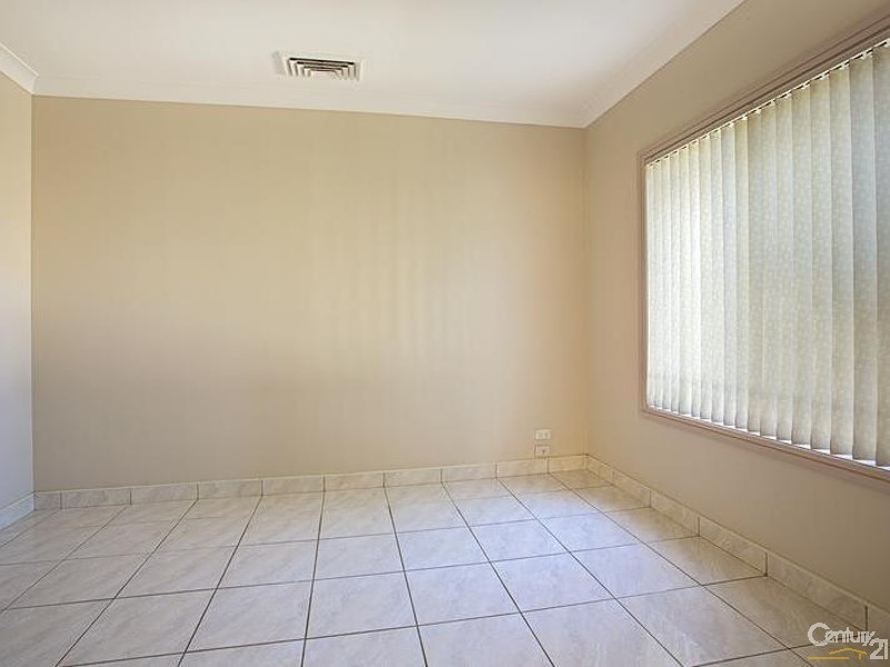 2A Orchard Rd, Fairfield NSW 2165