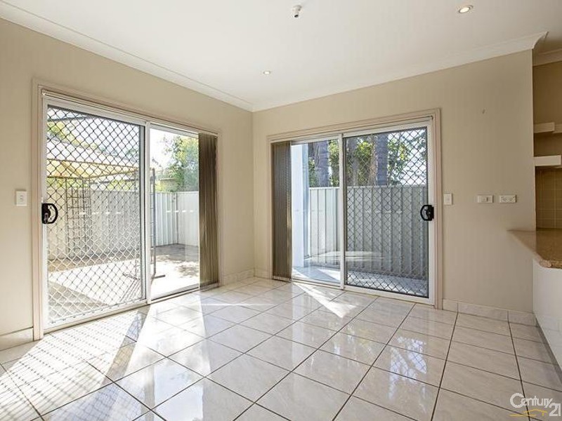 2A Orchard Rd, Fairfield NSW 2165