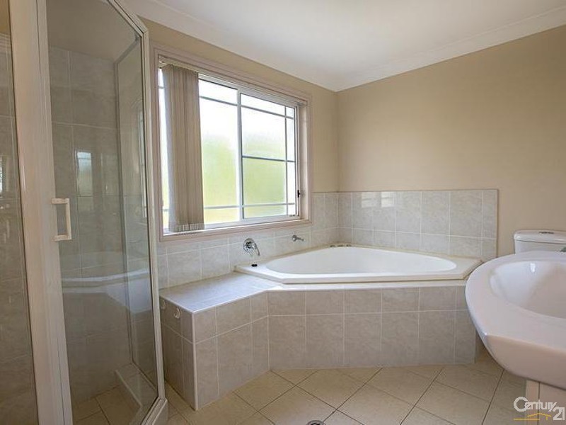 2A Orchard Rd, Fairfield NSW 2165