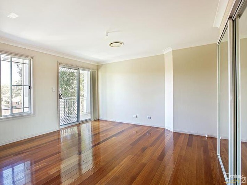 2A Orchard Rd, Fairfield NSW 2165