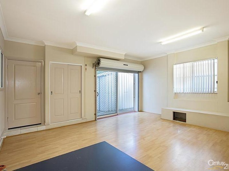 2A Orchard Rd, Fairfield NSW 2165