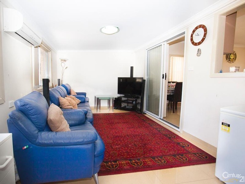 13 Brentwood Street, Fairfield West NSW 2165