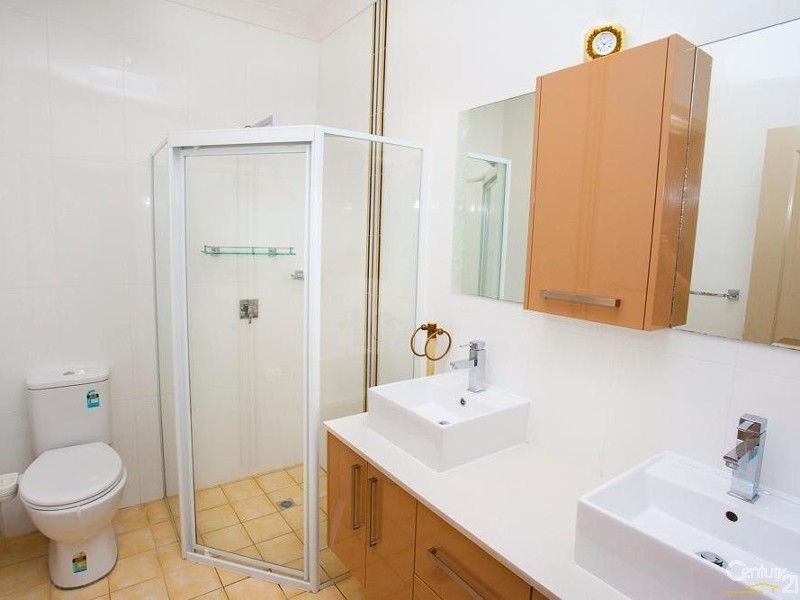 13 Brentwood Street, Fairfield West NSW 2165