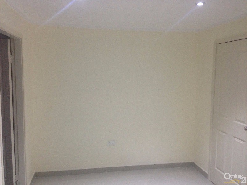 Fairfield West NSW 2165