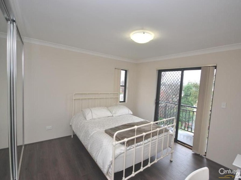 5/1  Hardy Street, Fairfield NSW 2165