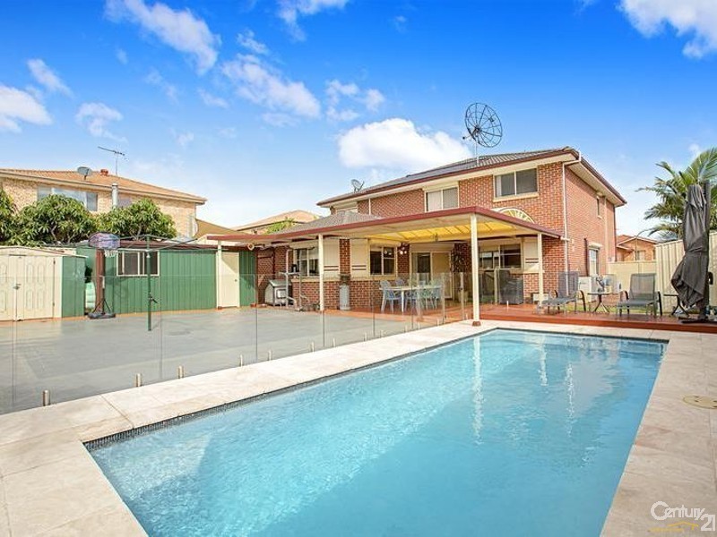 10 Dirk Close, Green Valley NSW 2168