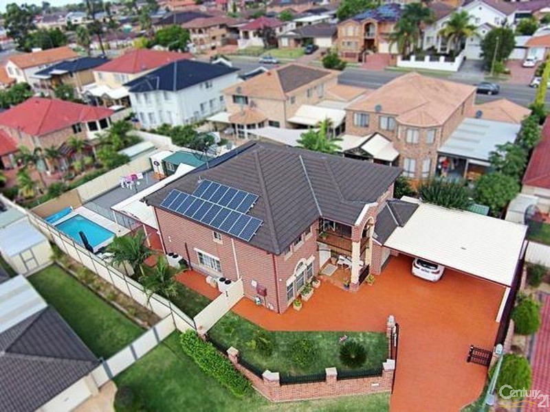 10 Dirk Close, Green Valley NSW 2168