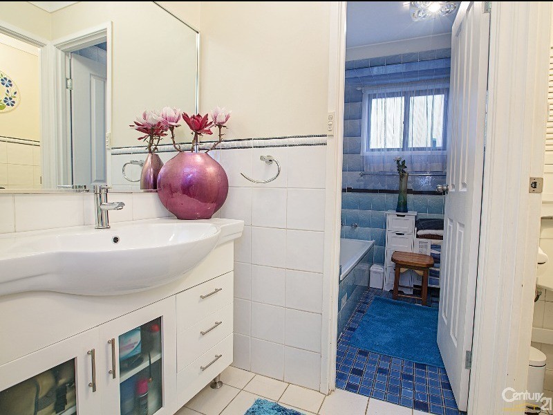 2 Astley Place, Edensor Park NSW 2176