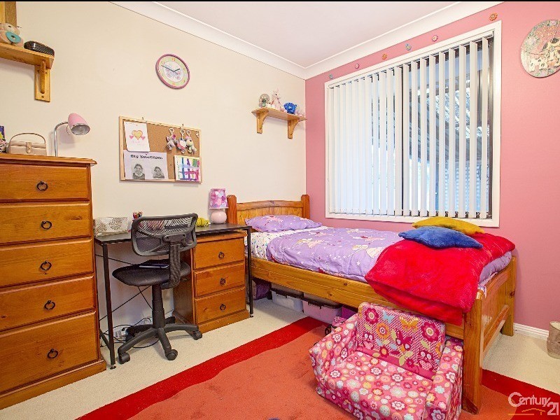 2 Astley Place, Edensor Park NSW 2176