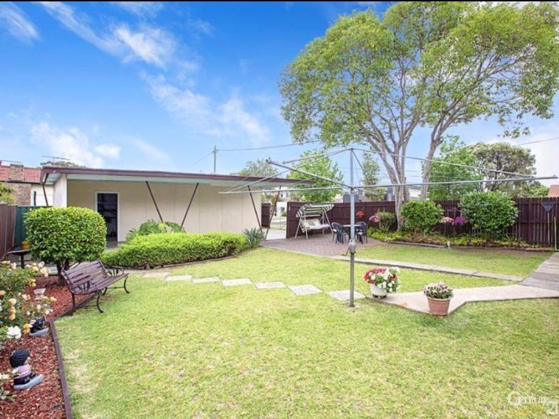 Fairfield East NSW 2165