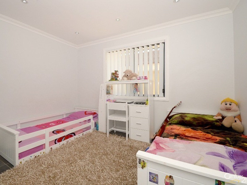 17 Smiths Avenue, Cabramatta NSW 2166