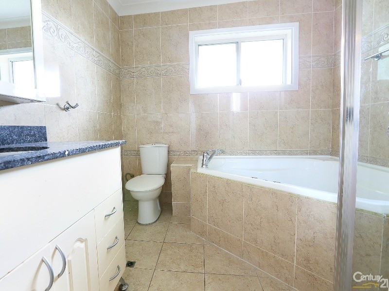 15 Marie Street, Lurnea NSW 2170