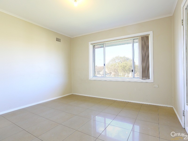 15 Marie Street, Lurnea NSW 2170