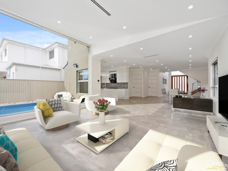 83 Swan Road, Edensor Park NSW 2176