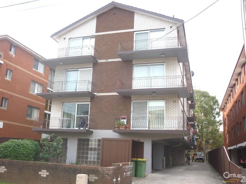 1/84 Harris Street, Fairfield NSW 2165