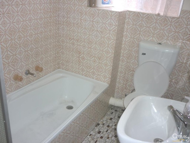 1/84 Harris Street, Fairfield NSW 2165