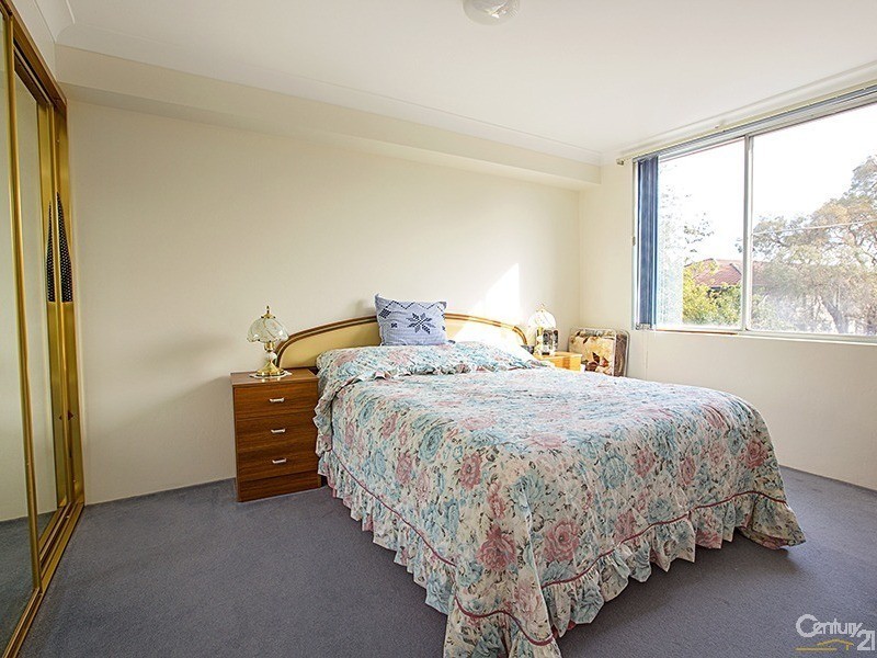 Fairfield NSW 2165