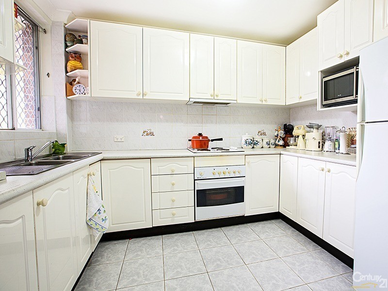 Fairfield NSW 2165