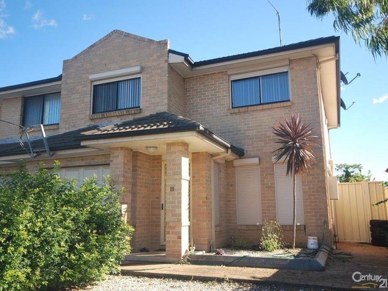11/83  Cambridge Street, Canley Heights NSW 2166
