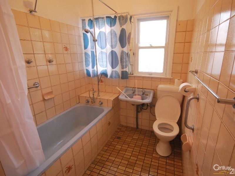 Canley Heights NSW 2166