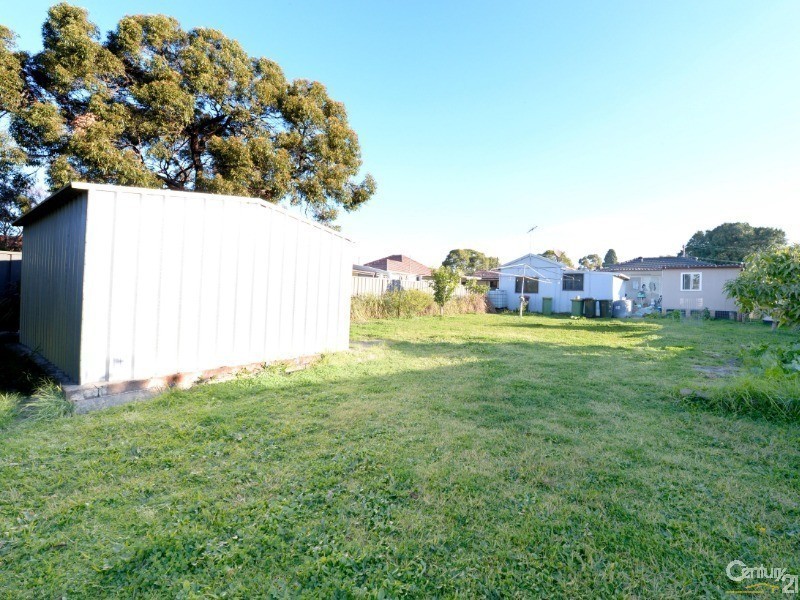 28 Eton Street, Fairfield NSW 2165