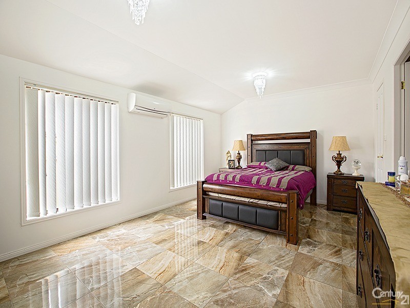 7 Natchez Crescent, Greenfield Park NSW 2176