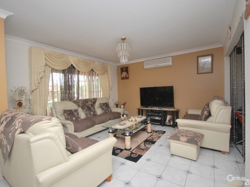 49 Furci Avenue, Edensor Park NSW 2176