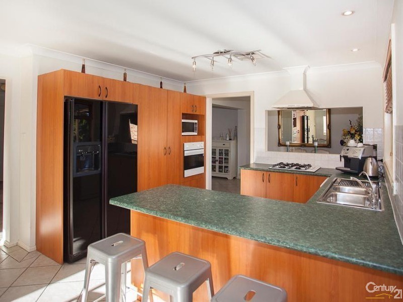 5 Burgundy Close, Cecil Hills NSW 2171