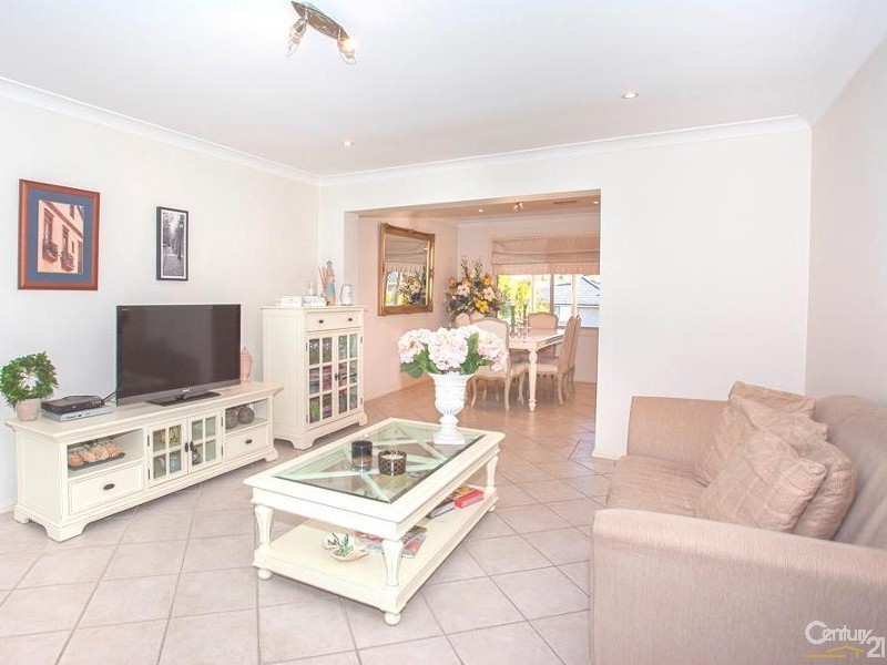 5 Burgundy Close, Cecil Hills NSW 2171