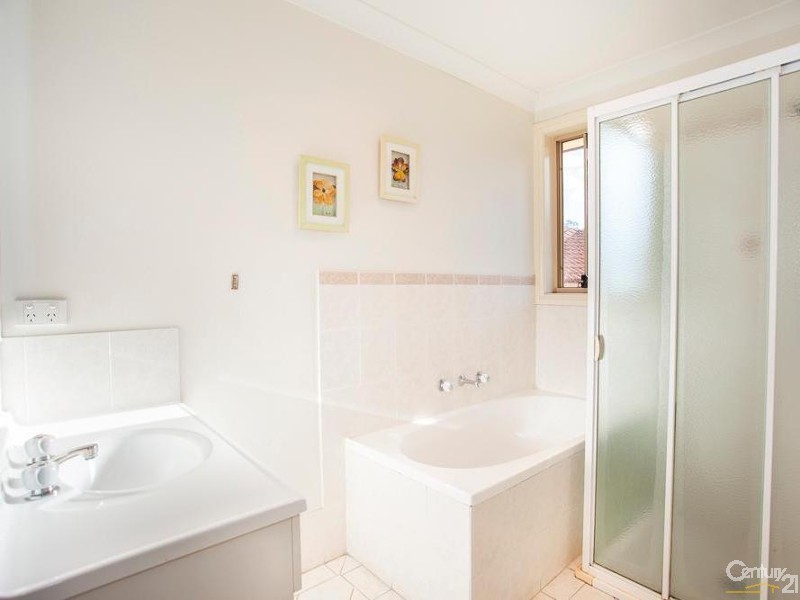 5 Burgundy Close, Cecil Hills NSW 2171