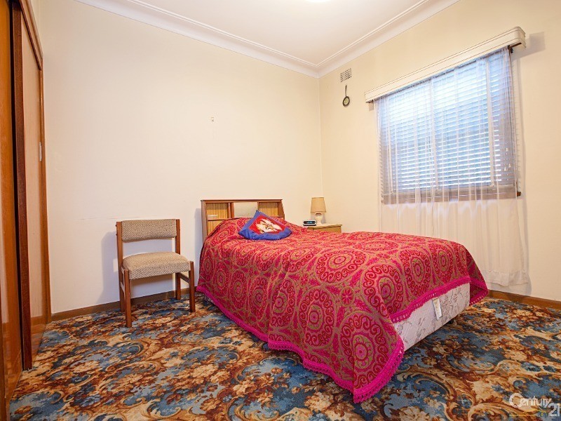 468 The Horsley Drive, Fairfield NSW 2165