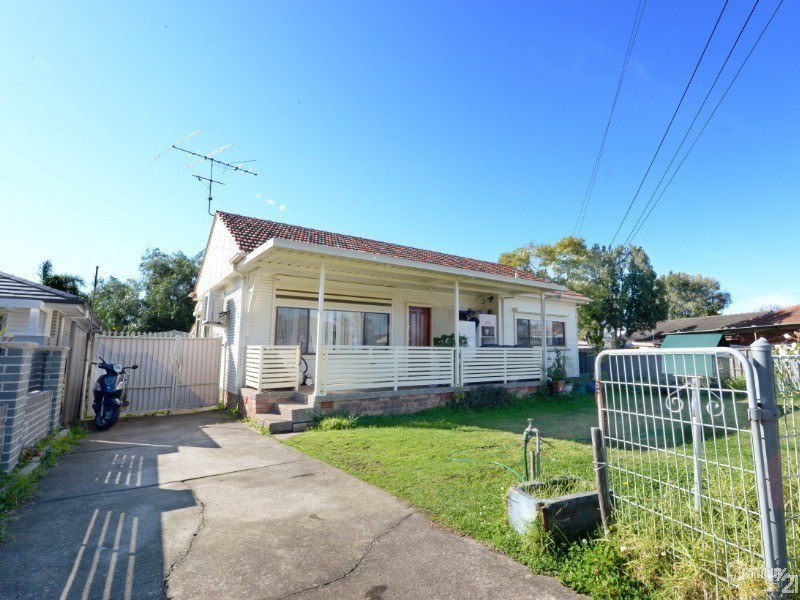 4 Spooner Street, Cabramatta West NSW 2166