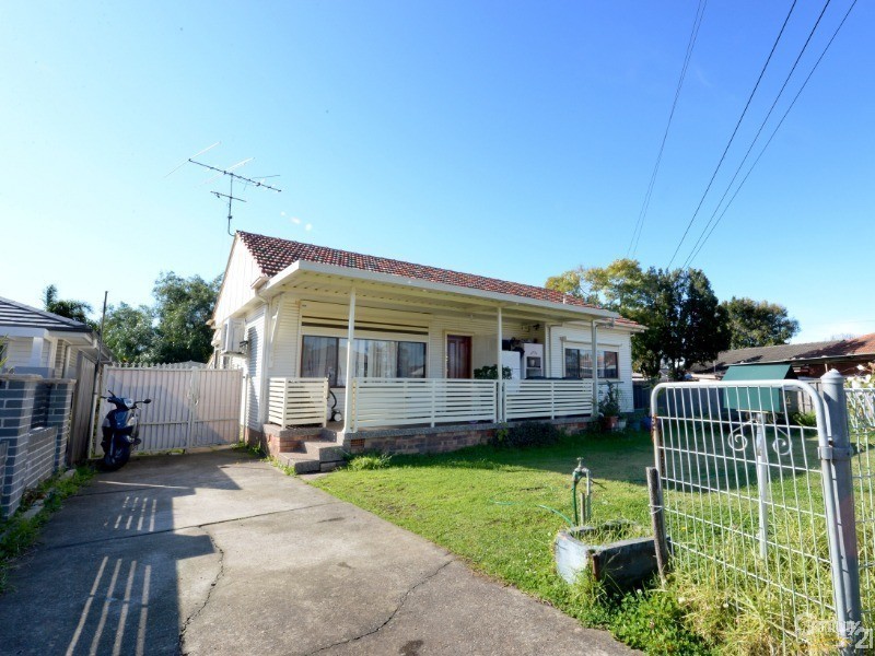 4 Spooner Street, Cabramatta West NSW 2166