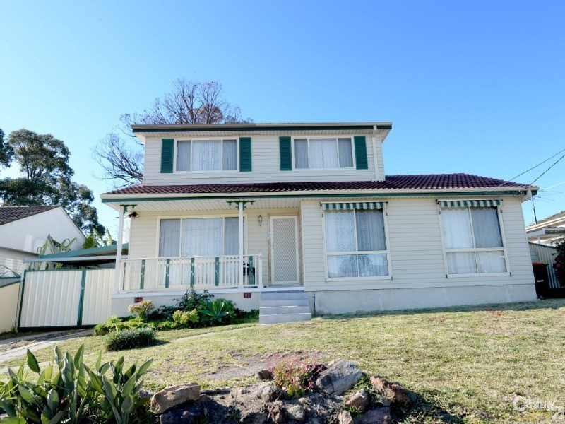 9 Stacey Street, Fairfield West NSW 2165