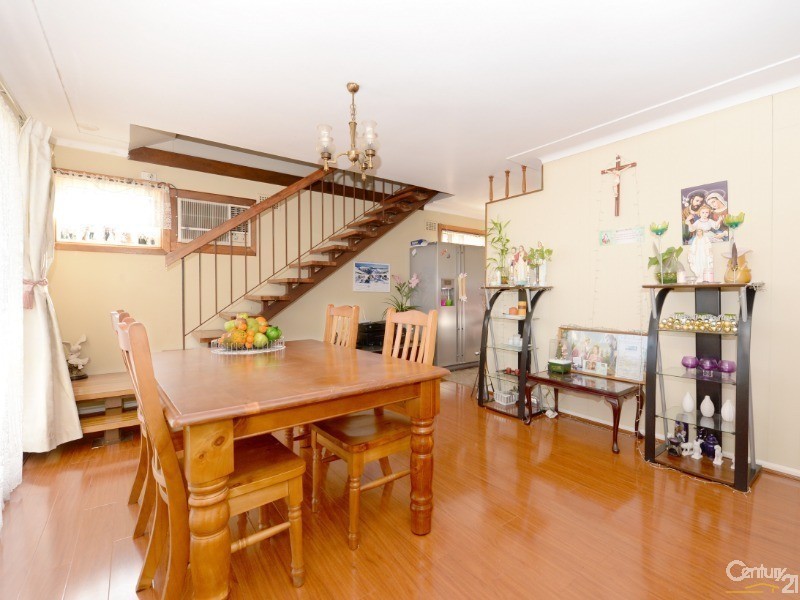 9 Stacey Street, Fairfield West NSW 2165