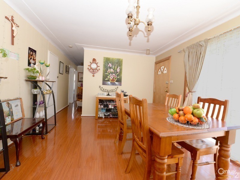 9 Stacey Street, Fairfield West NSW 2165