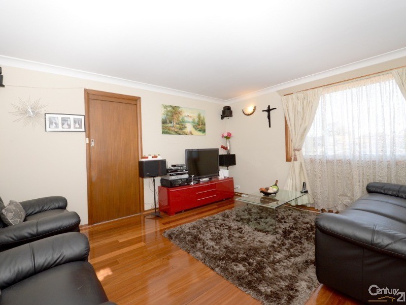 9 Stacey Street, Fairfield West NSW 2165