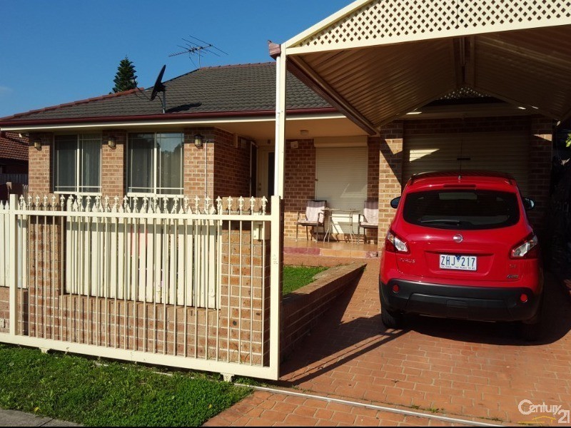 1/25 Sunny Place, St Johns Park NSW 2176