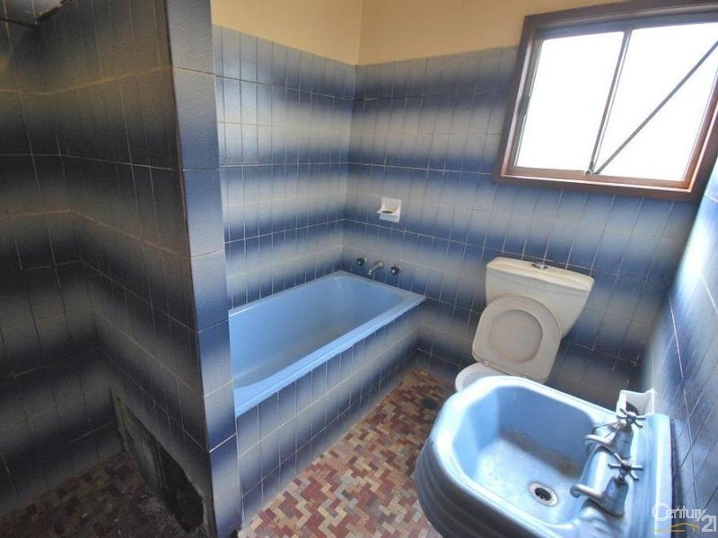 28 Tuncoee Road, Villawood NSW 2163