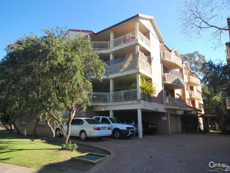 16/181-185 Sandal Crescent, Carramar NSW 2163