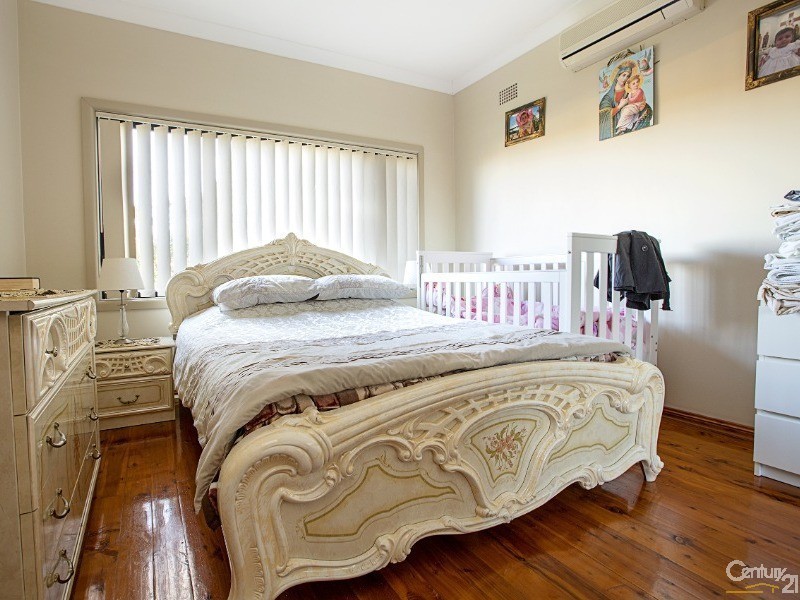 5 Saba Street, Fairfield West NSW 2165