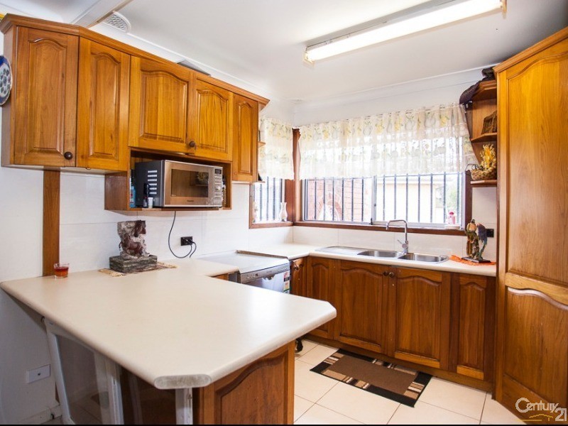Fairfield West NSW 2165