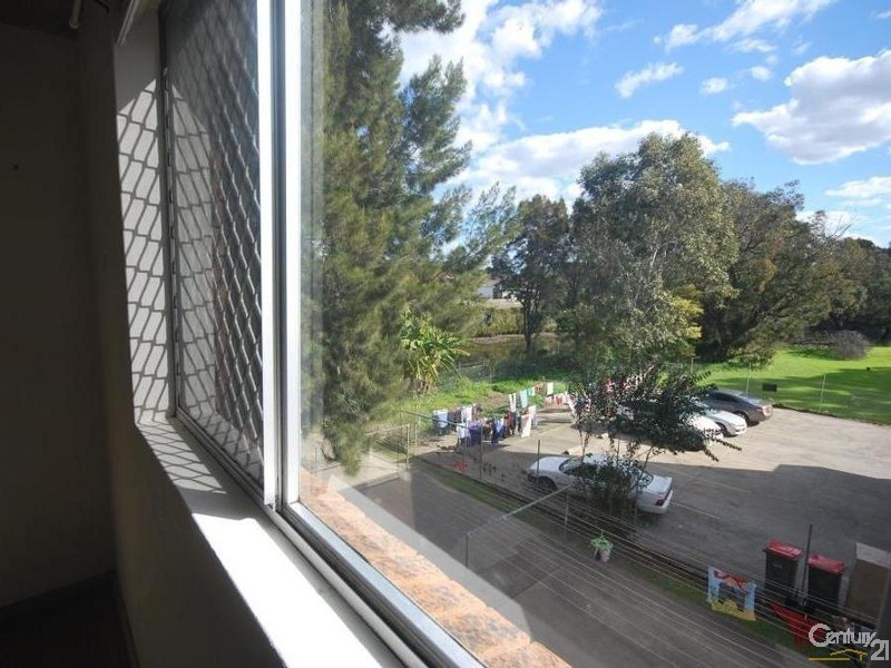 30/162 Sandal Crescent, Carramar NSW 2163